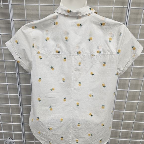 UNTUCKit Hers Pineapple Short Sleeve - Picture 4 of 6